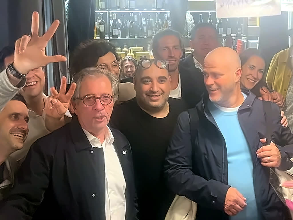 Chefs et convives réunis dans la salle de Cantino après la cérémonie Michelin 2025 à Metz